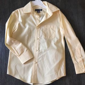 Boys pale yellow dress shirt, size XS 4/5